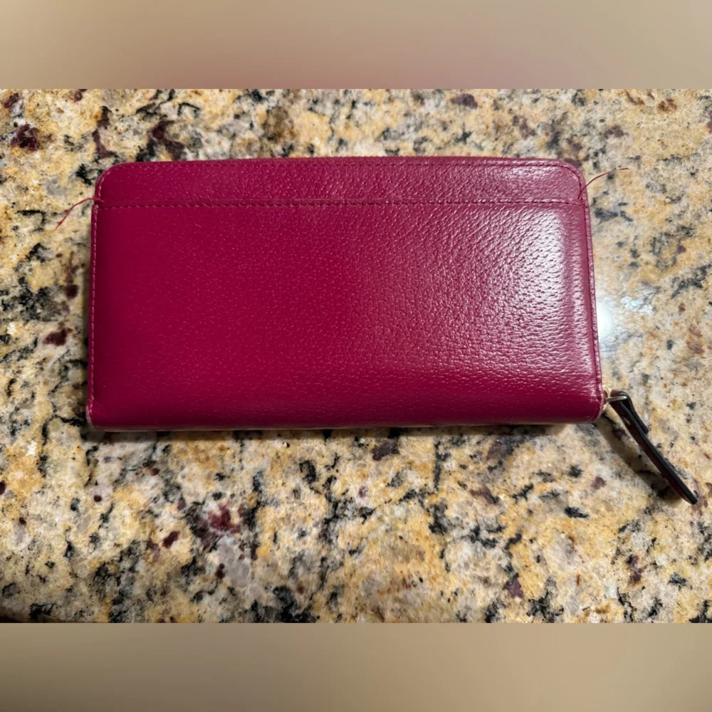 Kate Spade Bow Zip Wallet